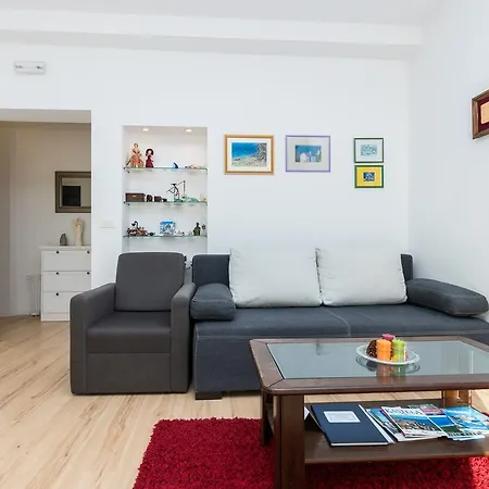 Meriko Apartment