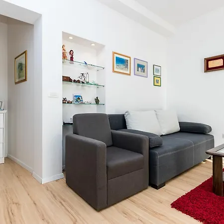 Meriko Apartment