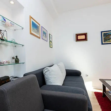 Meriko Apartment *